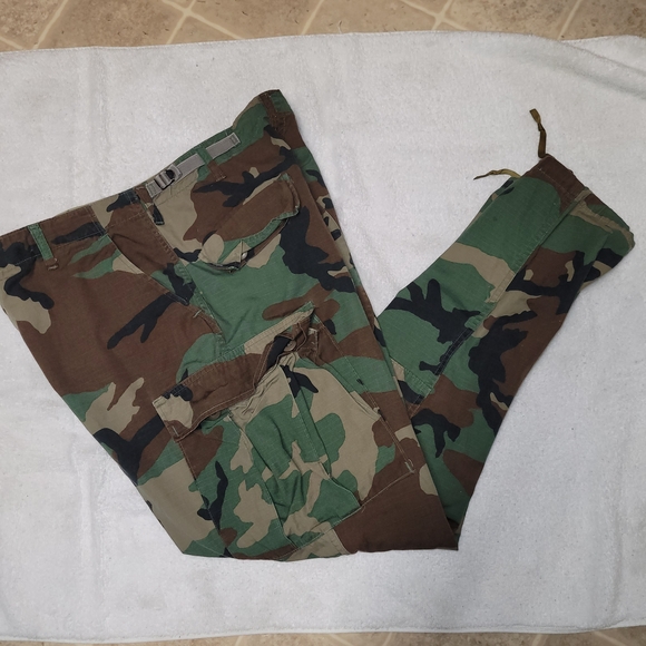 Camouflage Cargo Pants - Picture 12 of 12
